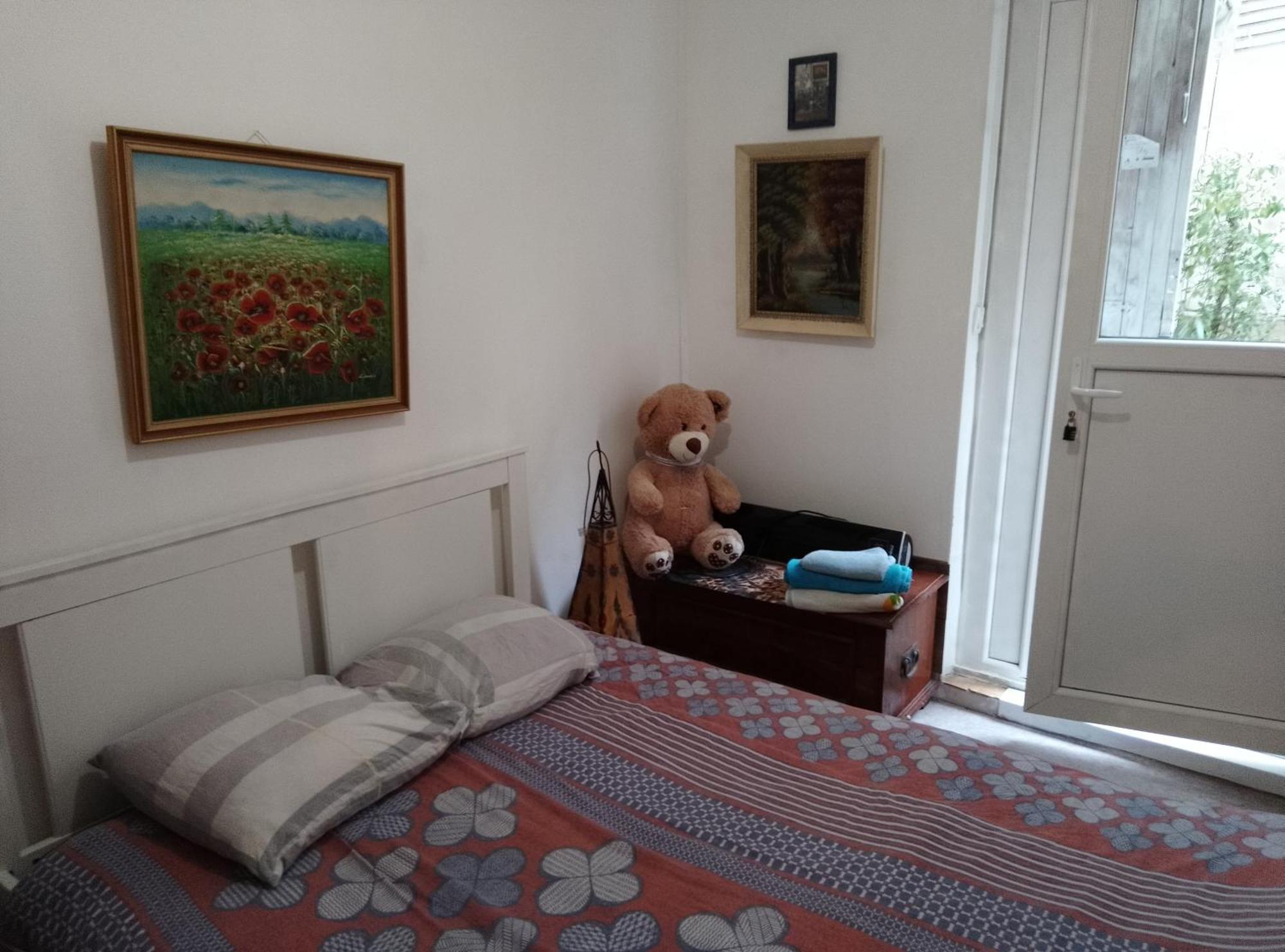 פריז Guesthouse Familial Pour 2,3,4 Personnes De 44M2- Accessible Handic -Rez De Chaussee-Vues Sur Rue Et Patio Prive - Sejour, Chambre Separee-Cuisine,Salle De Bain,Lit Double Et Canape-Lit 2Pers-Entree De La Rue Berzelius-5 Minutes Du Metro Brochant-Lig מראה חיצוני תמונה