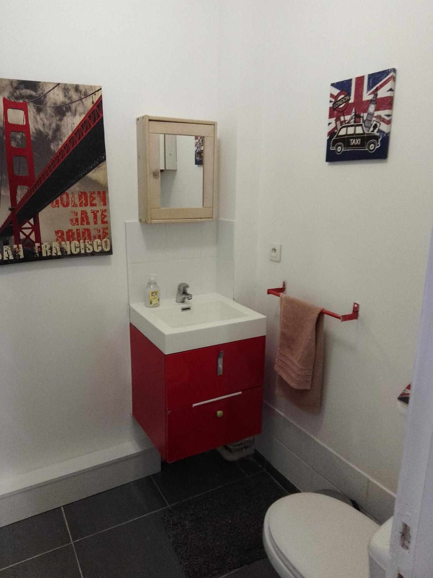 פריז Guesthouse Familial Pour 2,3,4 Personnes De 44M2- Accessible Handic -Rez De Chaussee-Vues Sur Rue Et Patio Prive - Sejour, Chambre Separee-Cuisine,Salle De Bain,Lit Double Et Canape-Lit 2Pers-Entree De La Rue Berzelius-5 Minutes Du Metro Brochant-Lig מראה חיצוני תמונה