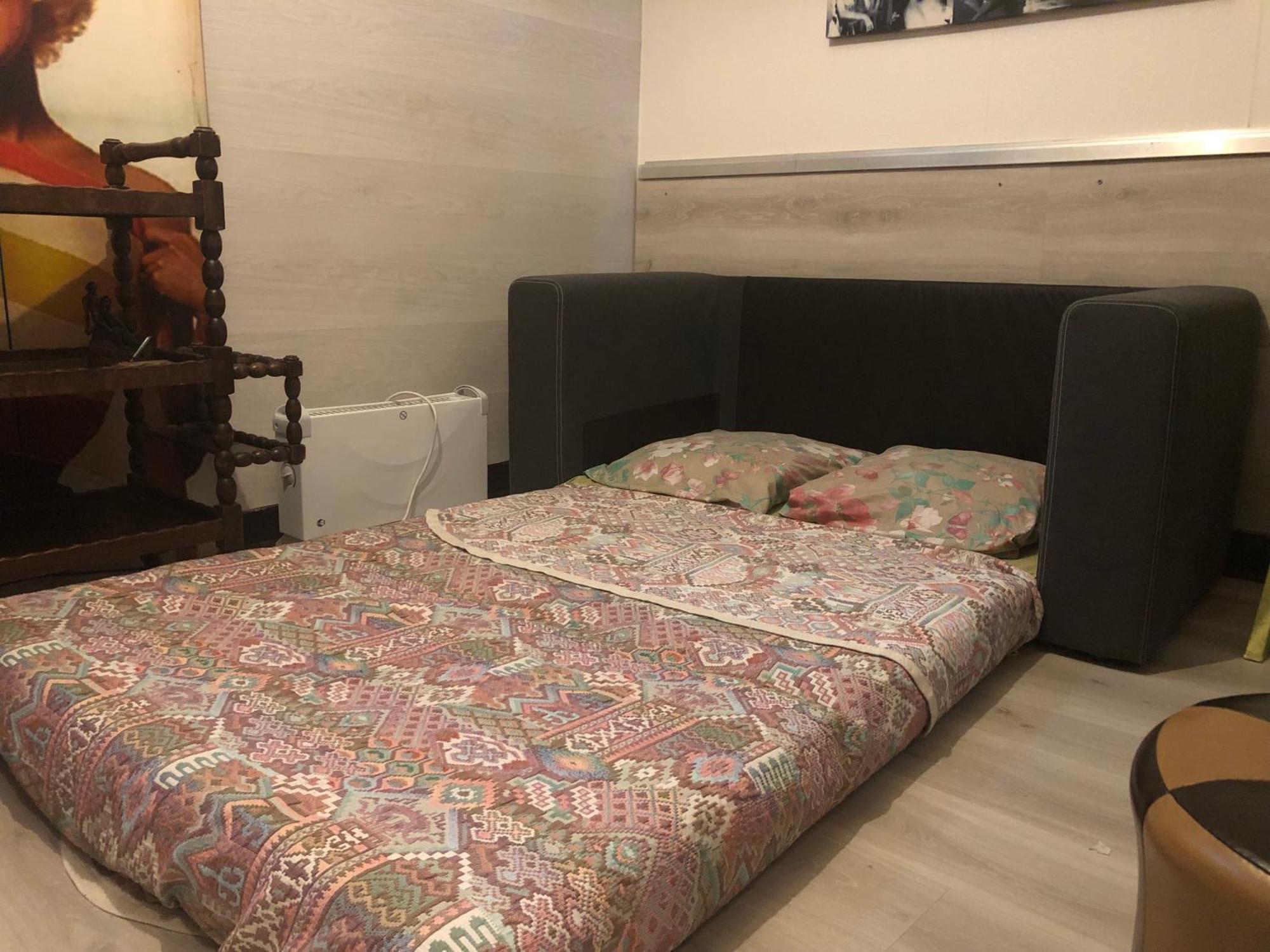 פריז Guesthouse Familial Pour 2,3,4 Personnes De 44M2- Accessible Handic -Rez De Chaussee-Vues Sur Rue Et Patio Prive - Sejour, Chambre Separee-Cuisine,Salle De Bain,Lit Double Et Canape-Lit 2Pers-Entree De La Rue Berzelius-5 Minutes Du Metro Brochant-Lig מראה חיצוני תמונה